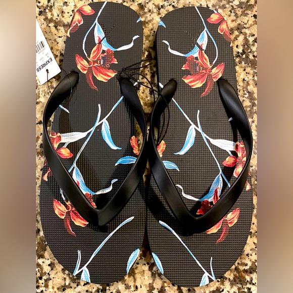 Express Floral Flip Flops - Picture 2 of 6